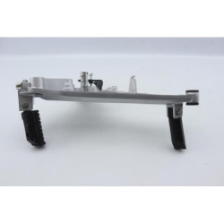 Platine avant droite HONDA CBF 125 2017 à 2020