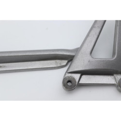 Platine arrière gauche TRIUMPH SPRINT 955 RS 2000 à 2003
