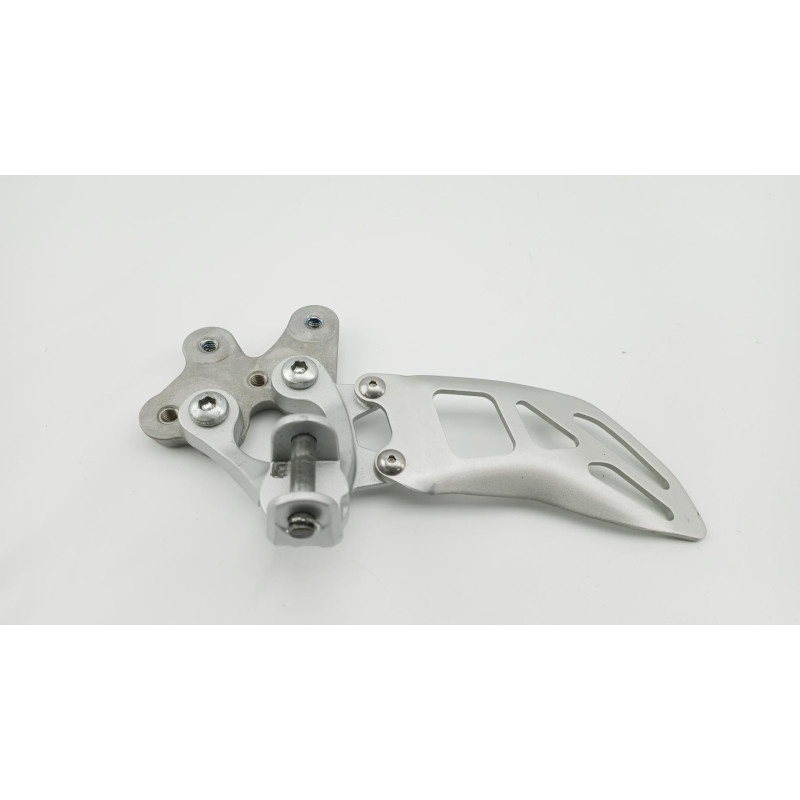 Platine avant gauche SUZUKI GSXR 1000 2009 à 2011