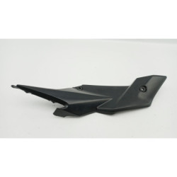 Demi flanc de selle droit SUZUKI GSR 750 2011 à 2016