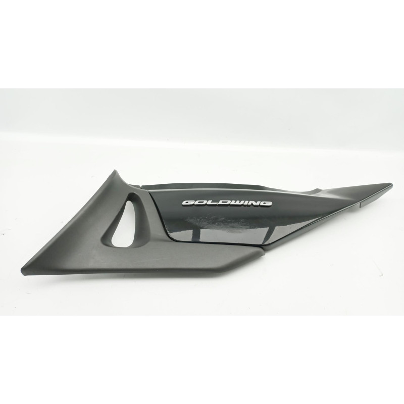 Demi flanc de selle droit HONDA GL 1800 GOLDWING ABS 2006 à 2009