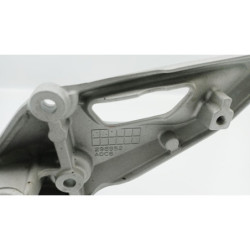 Platine avant droite SUZUKI GSX 1300 BKING 2007 à 2011