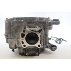 Carter moteur principal SUZUKI UH 125 BURGMAN 2002 à 2006