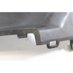 Demi flanc de selle gauche PEUGEOT KISBEE 50 RS 2011 à 2017