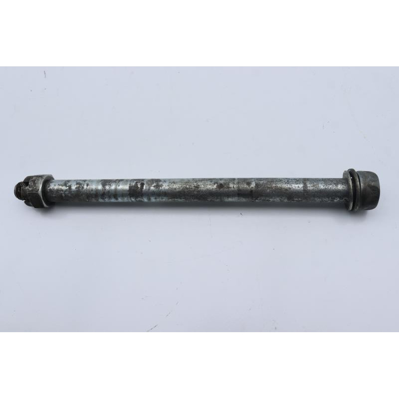 Axe de roue avant YAMAHA DT 125 1982 à 1987