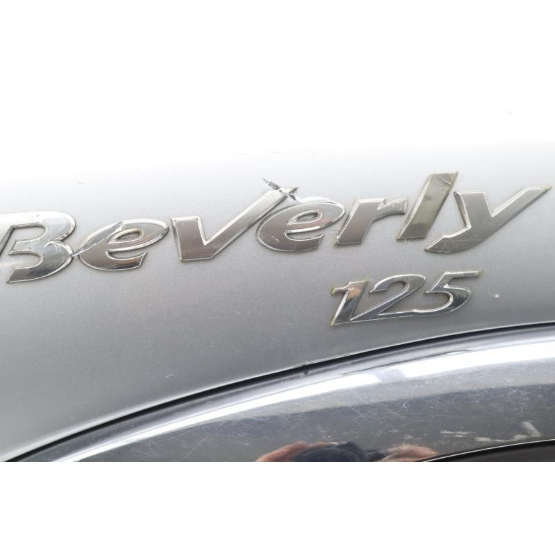Coque arrière gauche PIAGGIO BEVERLY 125 2004 à 2005