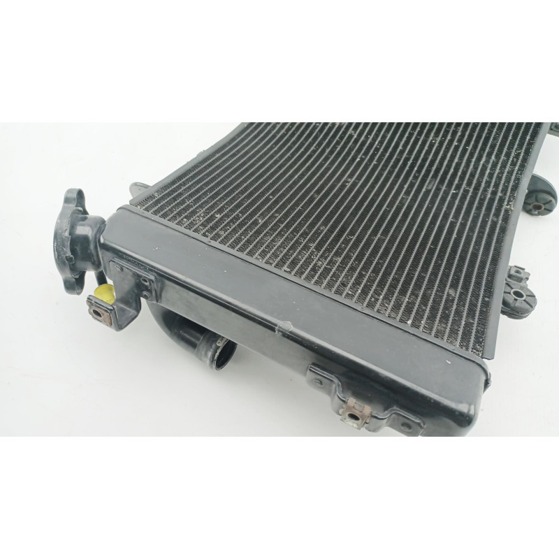 Radiateur d'eau SUZUKI GSX 1300 BKING 2007 à 2011
