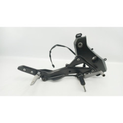 Platine avant droite HONDA CBR 600 F 2011 à 2013