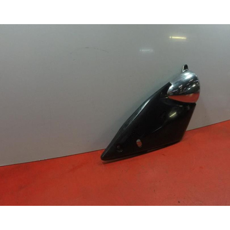 Demi flanc de selle droit SUZUKI GSF 1200 BANDIT N 2001 à 2005