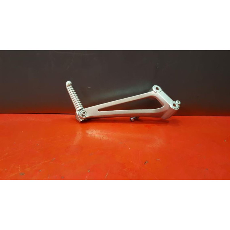 Platine arrière droite YAMAHA R1 2009 à 2014
