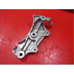 Support moteur droit HONDA CB 600 F HORNET 2000 à 2001