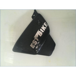 Demi flanc de selle gauche SUZUKI GZ 125 MARAUDER 1998 à 2001