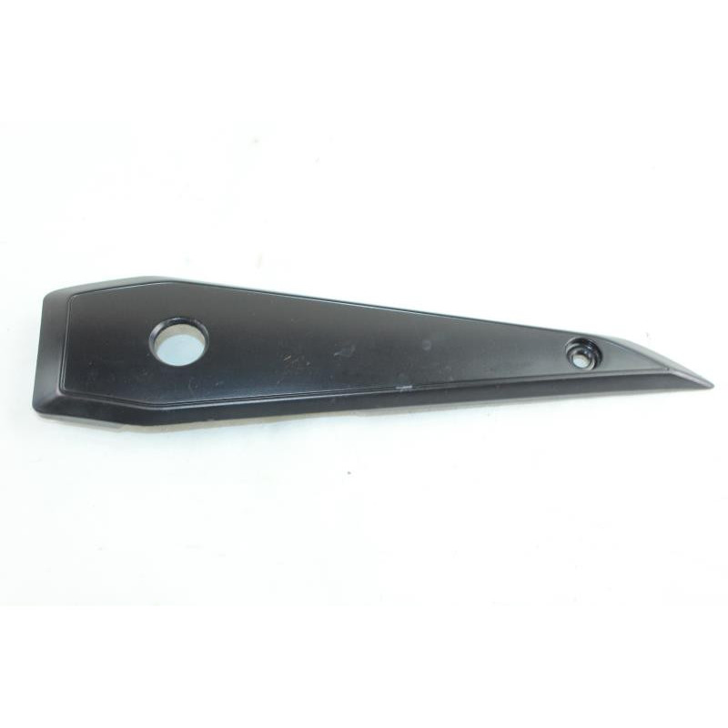 Demi flanc de selle gauche YAMAHA FZ1 1000 N 2006 à 2010