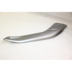 Demi flanc de selle gauche YAMAHA YPR 125 XMAX 2010 à 2012