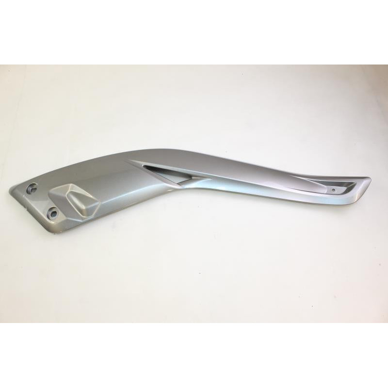 Demi flanc de selle gauche YAMAHA YPR 125 XMAX 2010 à 2012
