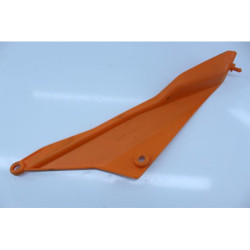 Demi flanc de selle droit DERBI SENDA DRD 50 XTREME 2010 à 2017