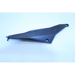 Demi flanc de selle droit GILERA SMT 50 2012 à 2015
