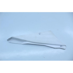 Demi flanc de selle gauche GILERA SMT 50 2012 à 2015